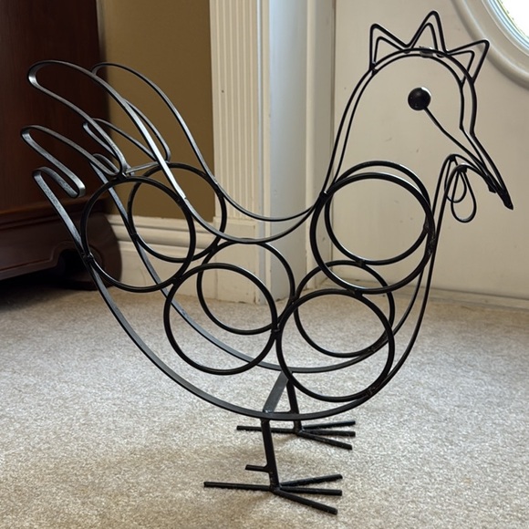 Black Metal Rooster Wine Rack